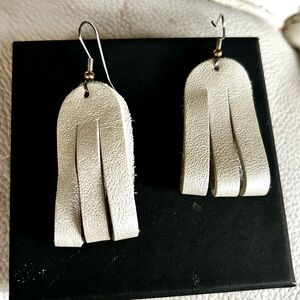 Flourish leather earrings white / cream fringes 1.5 inches long good condition